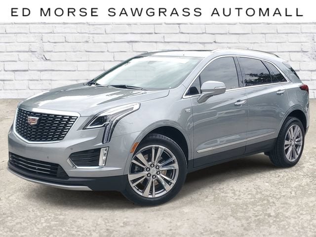 2024 Cadillac XT5 Premium Luxury in Argent Silver Metallic — front three-quarter view