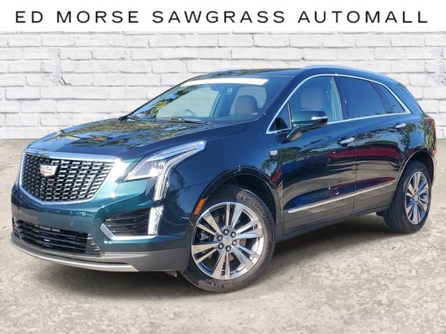 2025 Cadillac XT5 Premium Luxury in Emerald Lake Metallic — front three-quarter view