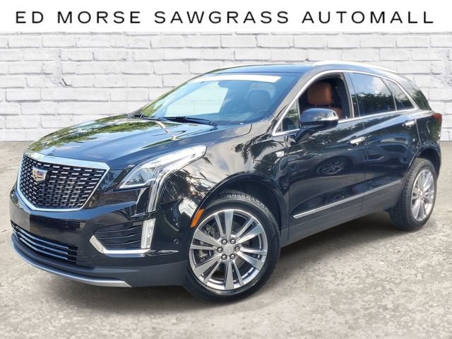 2024 Cadillac XT5 Premium Luxury in Stellar Black Metallic — front three-quarter view