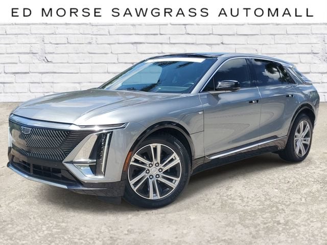 2024 Cadillac LYRIQ Tech in Argent Silver Metallic — front three-quarter view