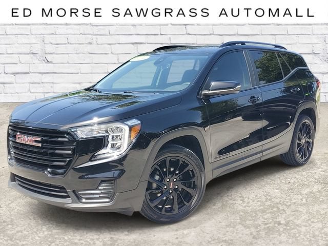 2024 GMC Terrain SLE in Ebony Twilight Metallic — front three-quarter view
