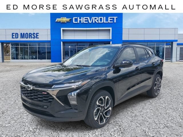 2026 Chevrolet Trax 2RS in Mosaic Black Metallic — front three-quarter view
