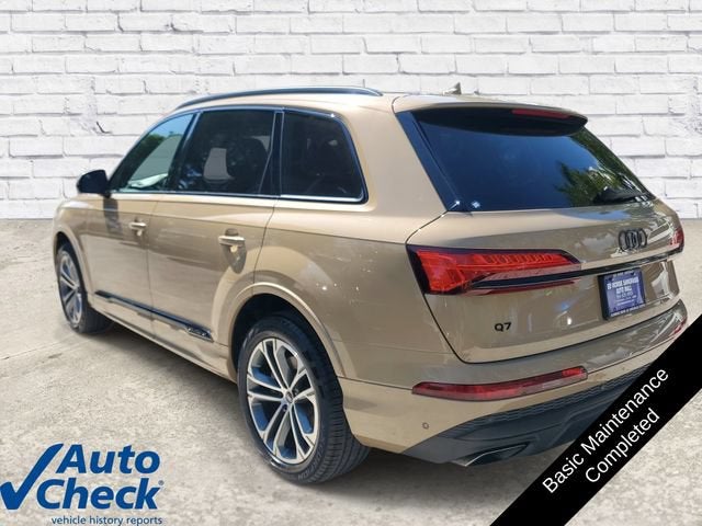 2025 Audi Q7 — side profile view