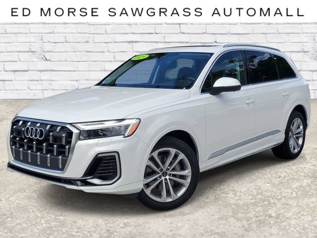 2025 Audi Q7 Premium Plus in Other — front three-quarter view