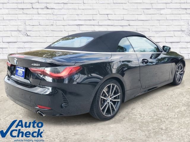 2024 BMW 4 Series — interior view
